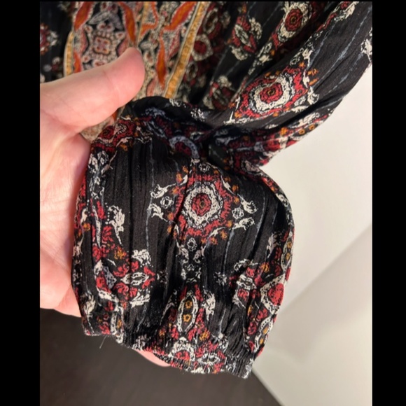 Mason & Belle Peasant Boho Top/Blouse Black/Red/ Multicolor Size S - NWT - Picture 4 of 14